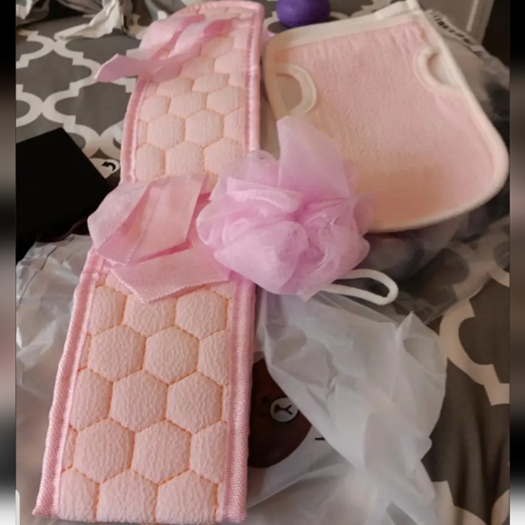 Pink Bath & Shower Care Scrub Set - Picture 5 of 6
